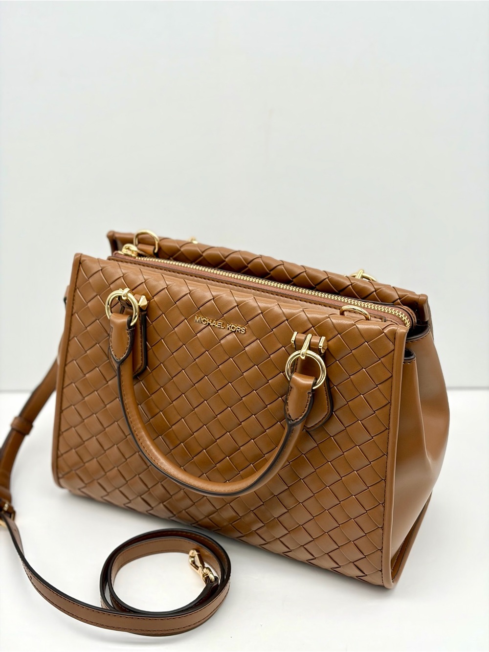 MICHAEL KORS Marilyn Medium Woven Satchel Crossbody Luggage - Picture 11 of 14